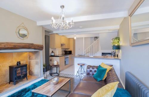 Thornton Casa | Mischa Cottage