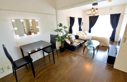 Onna Apartamento | Mishuku Onna 301