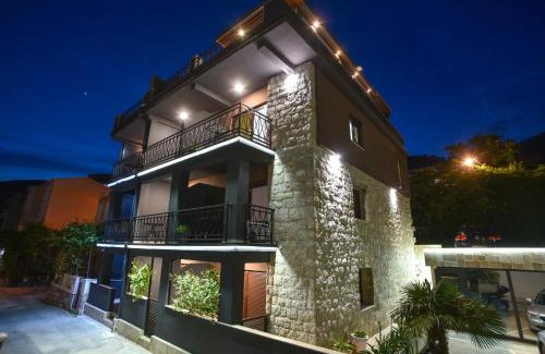 Podmaine Cama Y Desayuno | Misisuone Apartments Budva