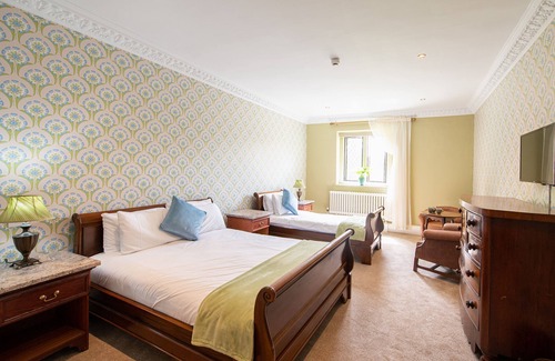 Miskin Hotel | Miskin Manor Hotel And Health Club
