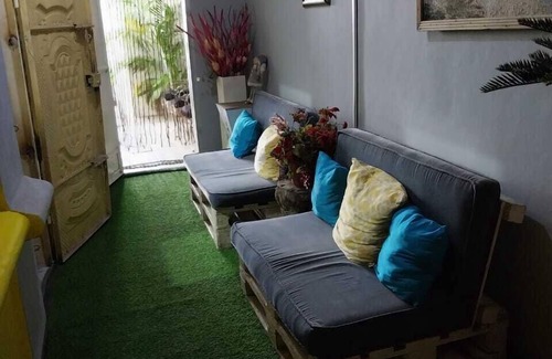 Monrovia Casa | Miss. Emily Place