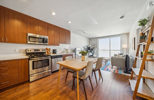 Inner Mission Apartamento | Mission 1 BR w/ Office by Anyplace - 11454