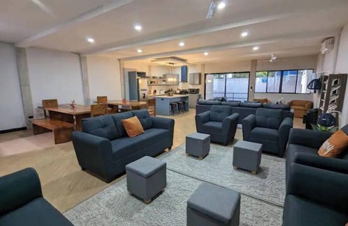 Managua Casa | Mission House, sleeps up to 20