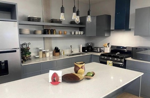 Managua Casa | Mission House, sleeps up to 20