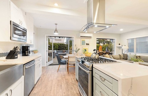 Point Loma Casa | Mission Point 1 by Avantstay San Diego Beach House w/ Huge Patio & Fire Pit Walk to Beach!