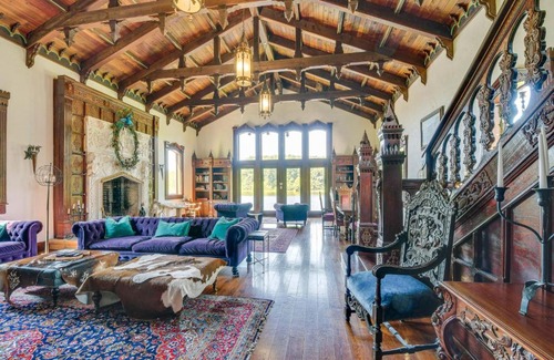 Saint Mary Casa | Missouri Castle with Private Lake, Pool and 100 Acres!