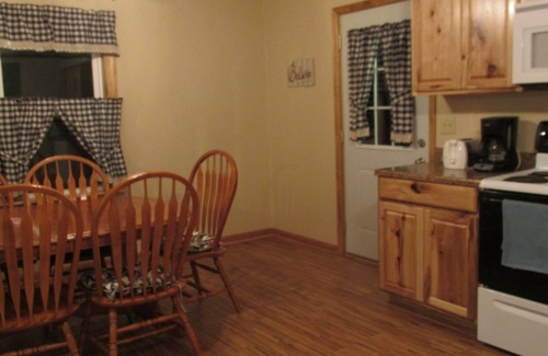 Warsaw Casa | Missy Get-a-Way (Propiedad frente al lago en Varsovia, Mo en el lago de los Ozarks)