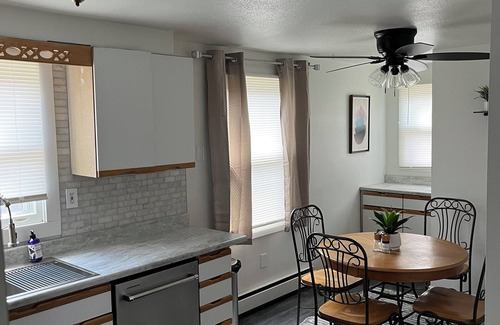 Niles Casa | Mistletoe landing