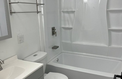 Niles Casa | Mistletoe landing