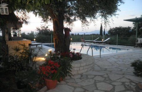 Agios Stefanos Villa | Villa con piscina privada y vistas al mar en el noreste de Corfú