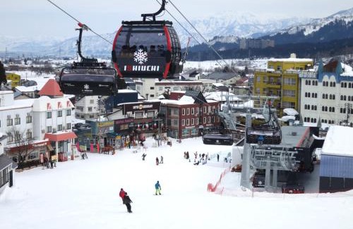 Yuzawa-machi Casa | Mistral