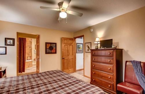 Wears Valley Cabina | Misty Meadows 2 Bedroom Cabin by RedAwning