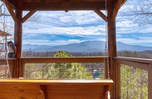 Gatlinburg - Pigeon Forge Casa | Misty Mountain by AvantStay Hot Tub Mountain Views Theater Pool Table