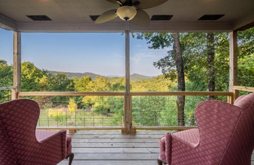 Glenwood Casa | Misty Mountain Cabin Spectacular Scenic Escape by Caddo River