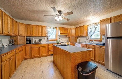 Wellsboro Cabaña | Misty Mountain Cottage | Fire Pit + Pavilion!