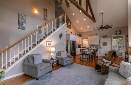 Blowing Rock Casa | Misty Mountain Hideaway