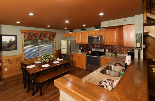 Gatlinburg - Pigeon Forge Chalet De Esquí | Misty Mountainside - Two Bedroom Chalet