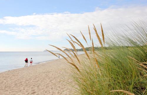 Gross Zicker Apartamento | mit Meerblick, gratis Nutzung vom AHOI Erlebnisbad und Sauna in Sellin - Haus Inselblick FeWo MEERrauschen