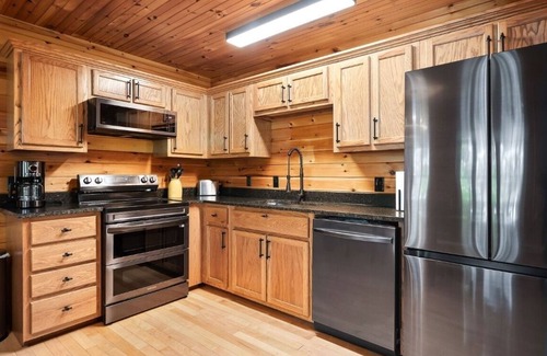 Allons Cabina | Mitchell Creek Marina Lodge 15