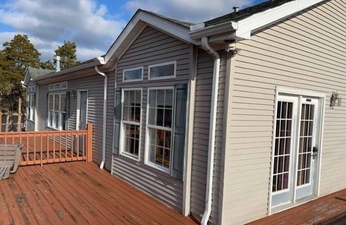 Allons Cabina | Mitchell Creek Marina Cabin 8