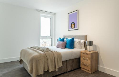 College Park and Old Oak Apartamento | Mitre Punks by Artsy
