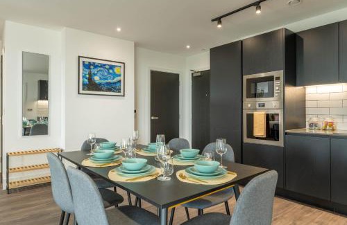 College Park and Old Oak Apartamento | Mitre Van Gogh by Artsy