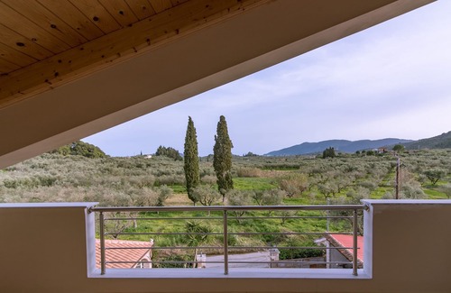 Lithakia Apartamento | Mitros 3 Bedroom Apartment