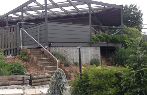 Mittagong Casa | Mittagong Villa Centrale- Vistas al pueblo bañada por el sol