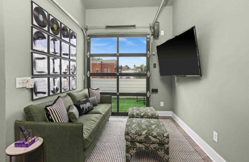 Eighth Avenue Casa | MIX at 8th & Argyle Elite Nashville Vacation Spot
