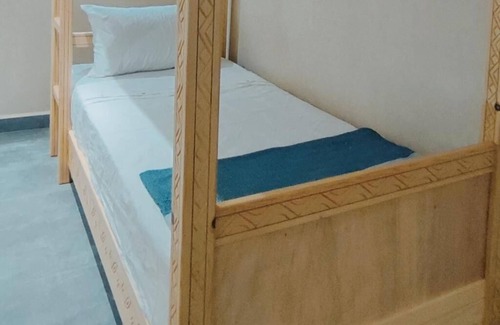 Bouvet Island Cama Y Desayuno | Mixed Dormitory Room - Surf Camp Tamraght
