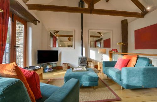 Kingsbridge Casa | Mixit Cottage