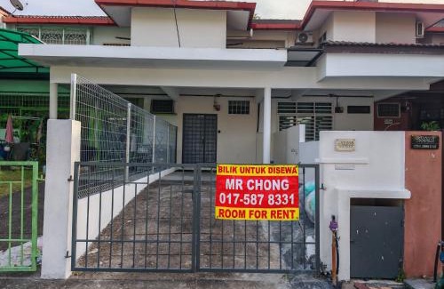Seremban 2 Casa | MixxHome Seremban 2, One Queen Bed, Share Bathroom
