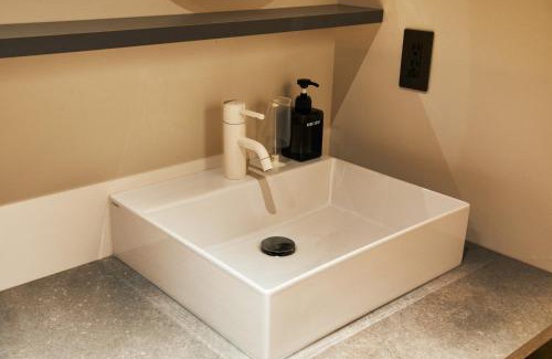 Chuo-ku Hotel | mizuka Daimyo 6 - unmanned hotel -