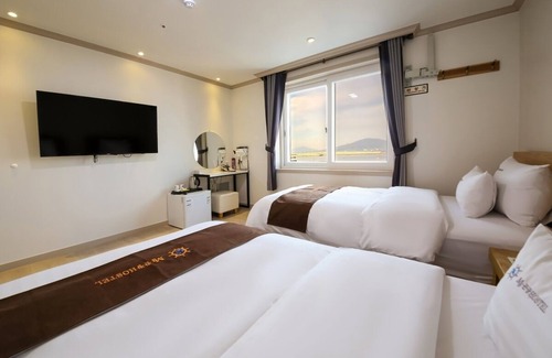 Chongp'o Hotel | MJ Tour Hostel