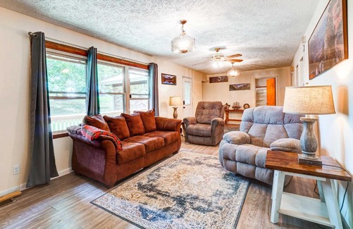 Albany Casa | MKs Retreat Less Than 4 Mi to Dale Hollow Lake!