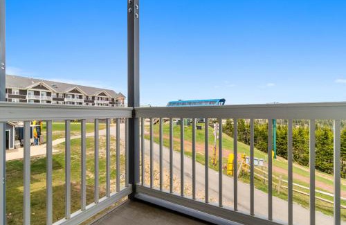 Snowshoe Apartamento | ML240 Wonderful Mountain View Close To Slopes EZ Parking WiFi