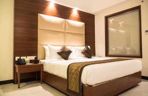 Enathur Hotel | MM Legacy - A Bergamont Hotel - Kanchipuram