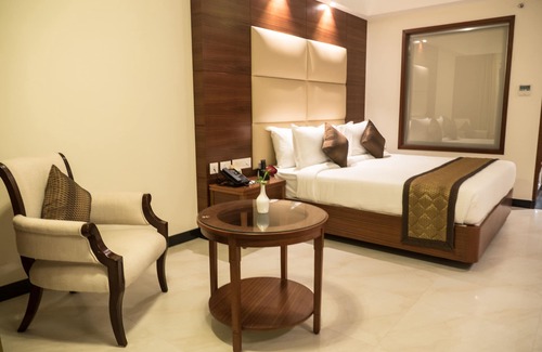 Enathur Hotel | MM Legacy - A Bergamont Hotel - Kanchipuram