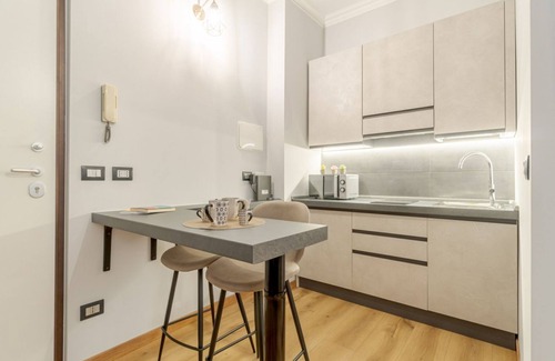Parella Apartamento | MM Pozzo Strada Mini Subway Studio x2
