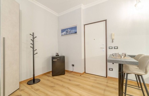Parella Apartamento | MM Pozzo Strada Mini Subway Studio x2