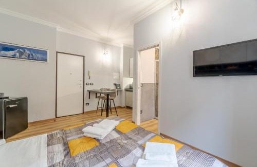 Parella Apartamento | MM Pozzo Strada Mini Subway Studio