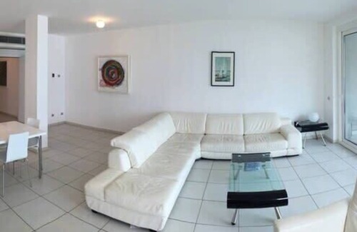 Maccagno Apartamento | Moderno apartamento de 3 dormitorios en el lago Maggiore