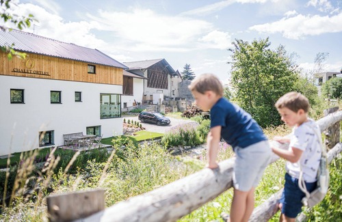 St. Valentin auf der Haide Chalet De Esquí | Moderno apartamento vacacional Chalet Ortles con vistas a la montaña y Wi-Fi