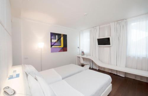 Olgiate Olona Hotel | MO.OM Hotel