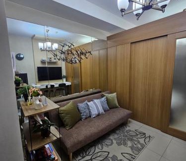 Barangay 76 Apartamento | MOA Shell Residences Spacious 1BR with City View WiFi and Netflix