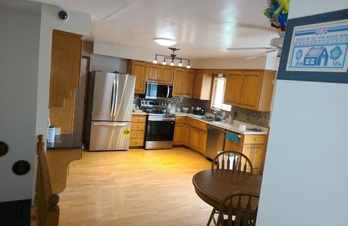 East Bloomington Casa | MOA, Walmart and Airport area