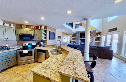 Moab South Valley Casa | Moab Desert Home, 4bed 3bath, sleeps 10, Pet Friendly