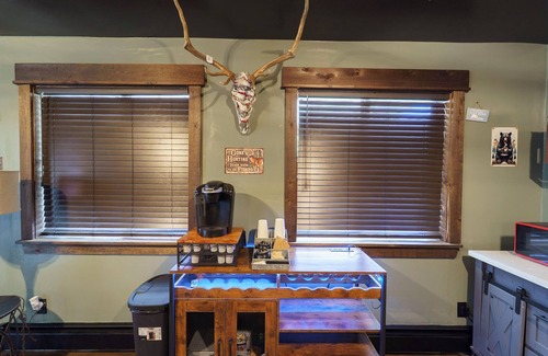 Naturita Casa | Moab–Telluride Stay. Pets RVs Group Friendly