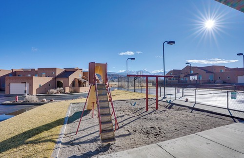 Moab South Valley Apartamento | Moab Townhome w/ Patio, Near Arches National Park!