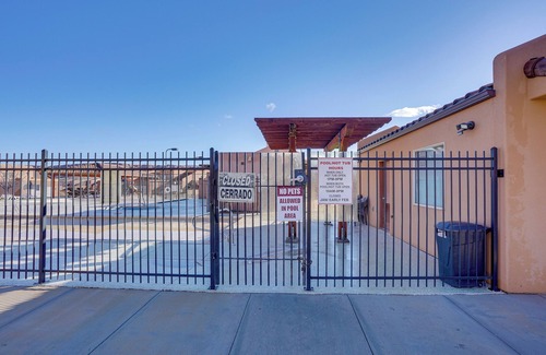 Moab South Valley Apartamento | Moab Townhome w/ Patio, Near Arches National Park!